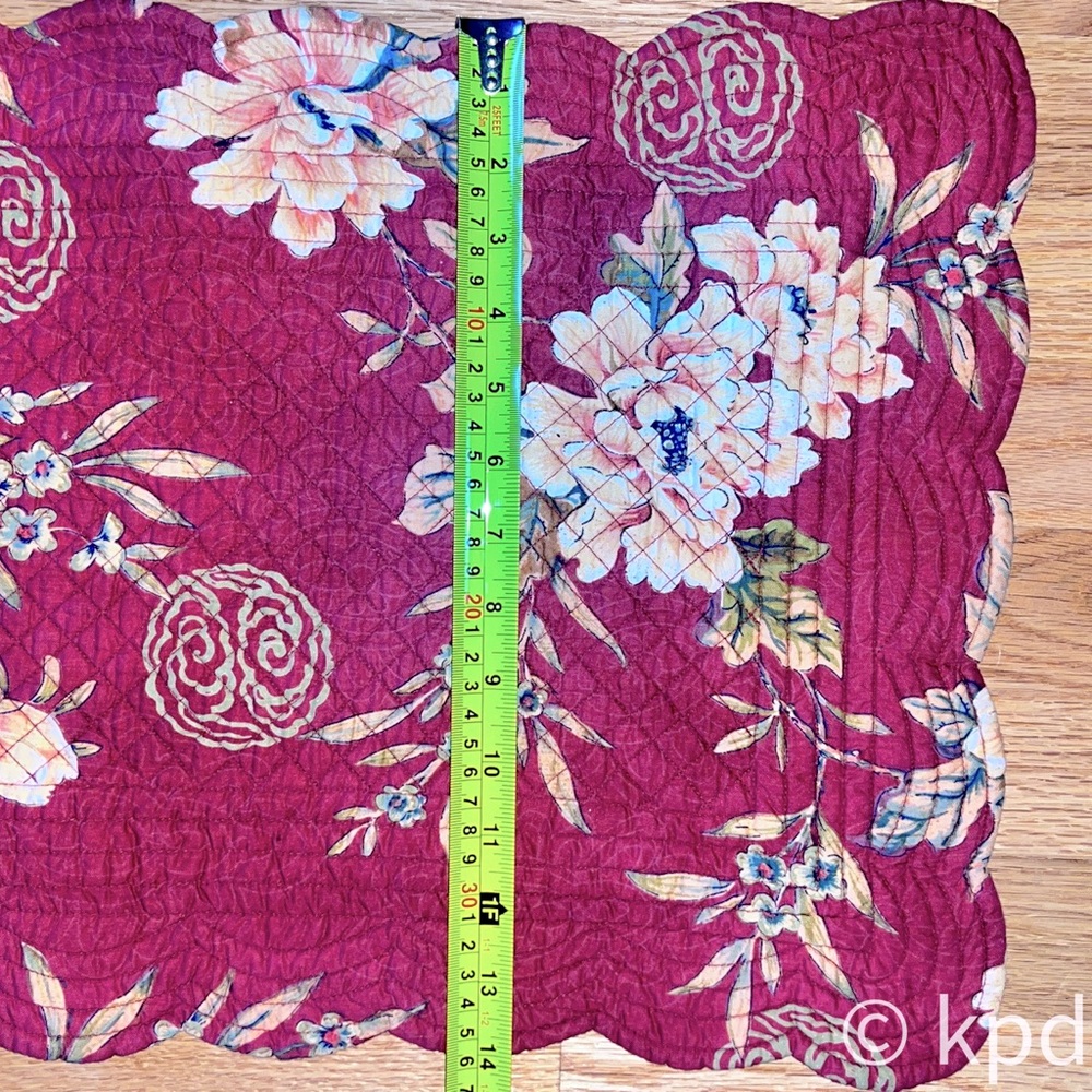 Reversible Table Runner - Picture 4 of 6